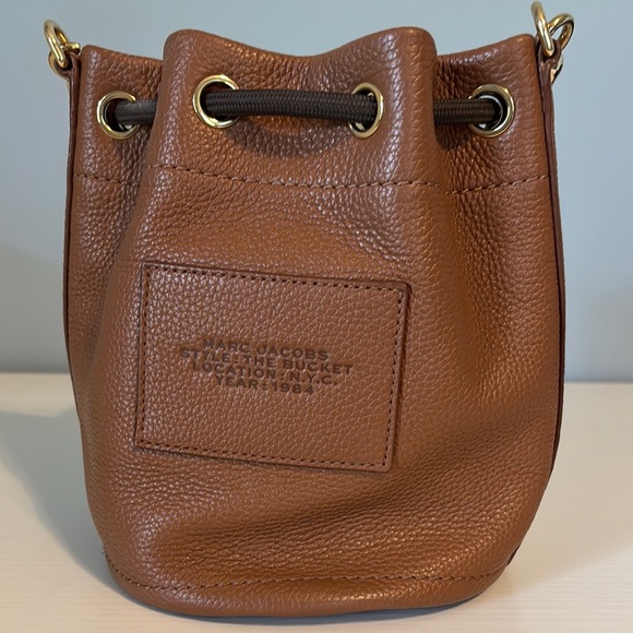 Marc Jacobs Brown Leather Shoulder Bag with Gold Hardware - Picture 3 of 9